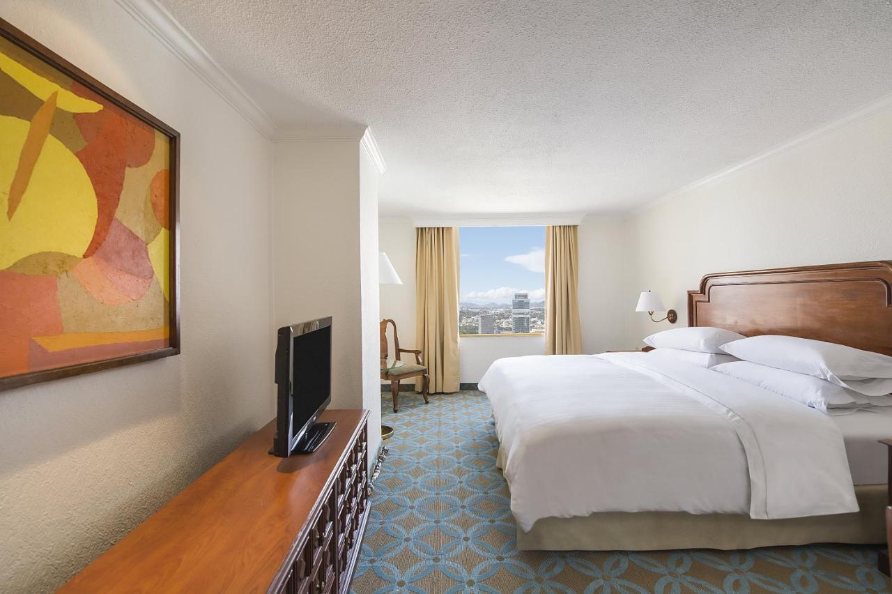 Fiesta Americana Reforma Μεξικό Εξωτερικό φωτογραφία A guest room at the Hilton San Francisco