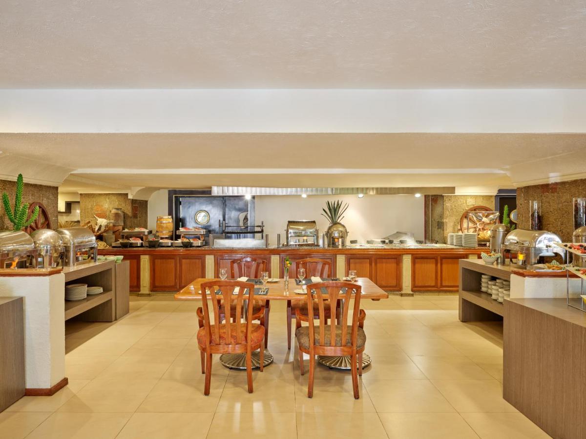 Fiesta Americana Reforma Μεξικό Εξωτερικό φωτογραφία The buffet at the hotel