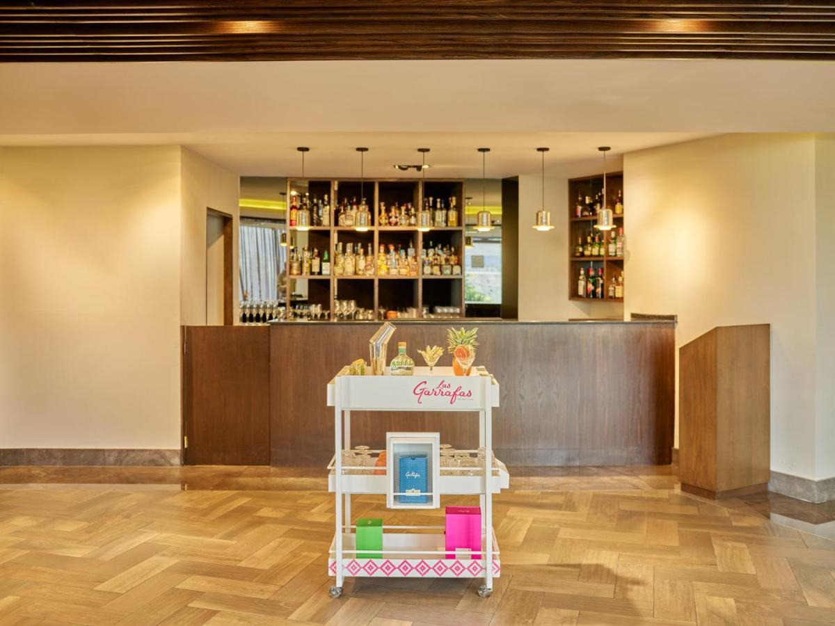 Fiesta Americana Reforma Μεξικό Εξωτερικό φωτογραφία The bar at the hotel